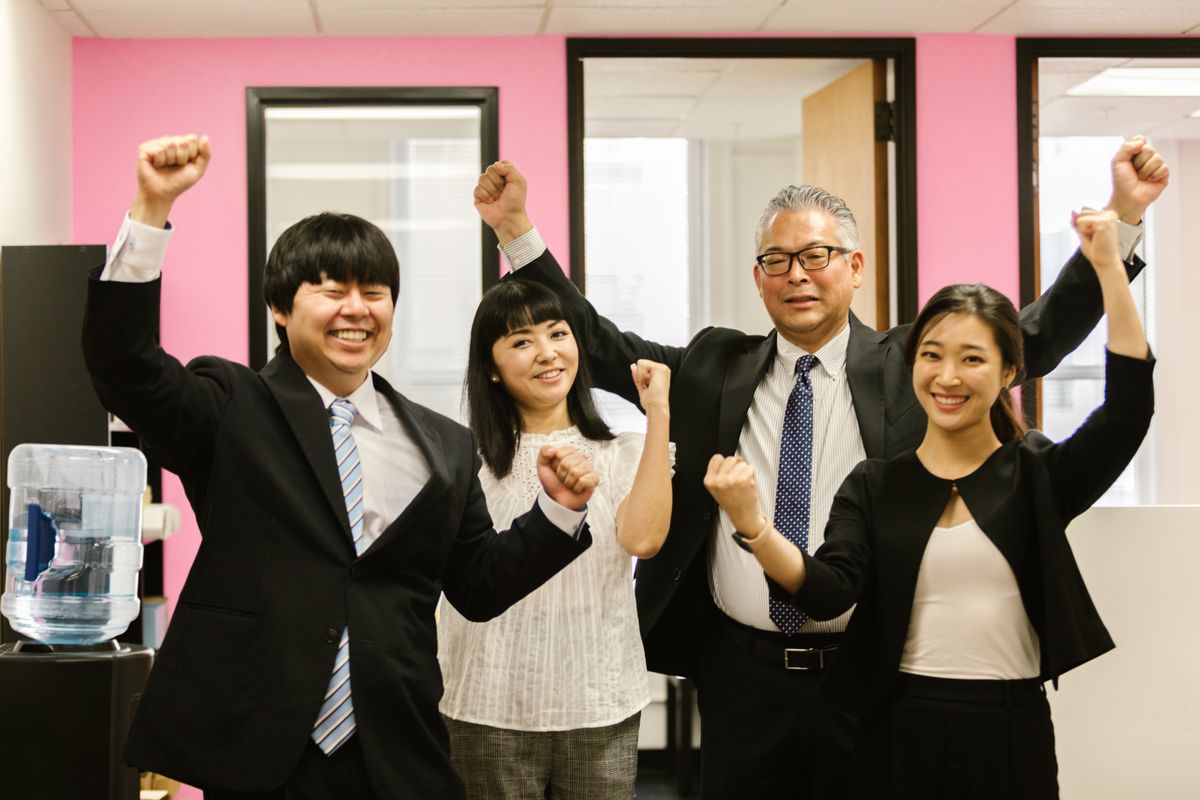 After:自動化で余裕が生まれ喜ぶスタッフたち